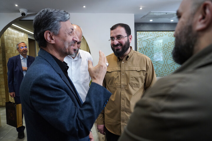 بازدید رئیس ستاد اجرایی فرمان امام از سازمان هنری رسانه‌ای اوج