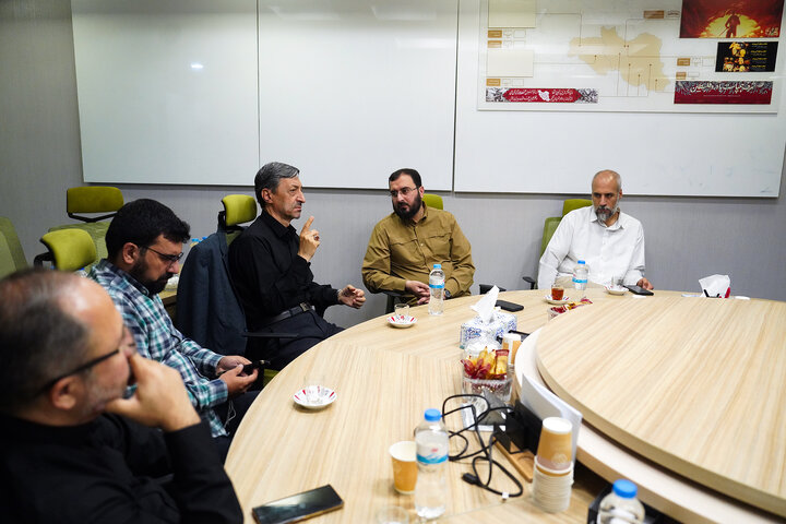 بازدید رئیس ستاد اجرایی فرمان امام از سازمان هنری رسانه‌ای اوج