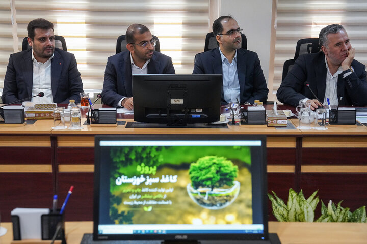 بررسی پروژه‌های گروه توسعه صنعت و معدن تدبیر با حضور رئیس ستاد اجرایی فرمان امام