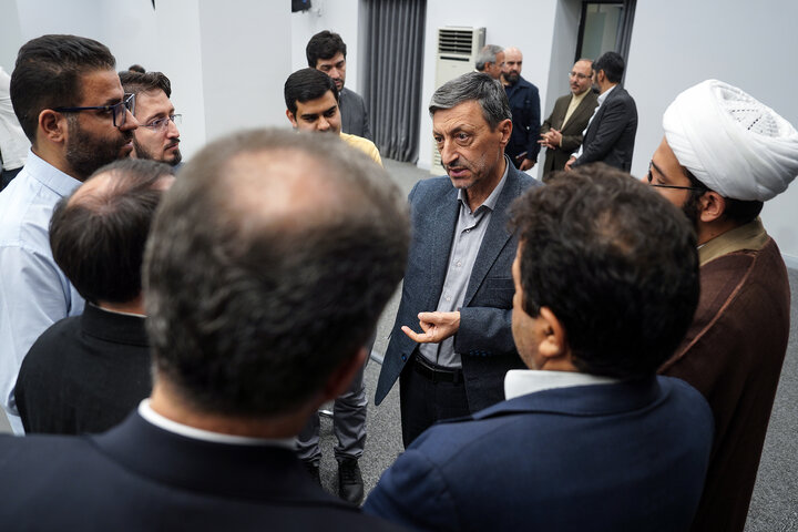 نشست مشاوران سامانه ۴۰۳۰ با رئیس ستاد اجرایی فرمان امام