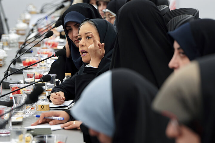 نشست مشاوران سامانه ۴۰۳۰ با رئیس ستاد اجرایی فرمان امام