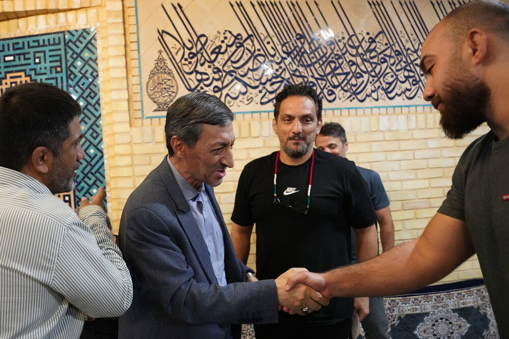 بازدید رئیس ستاد اجرایی فرمان امام از کمپ تیم‌های ملی کشتی