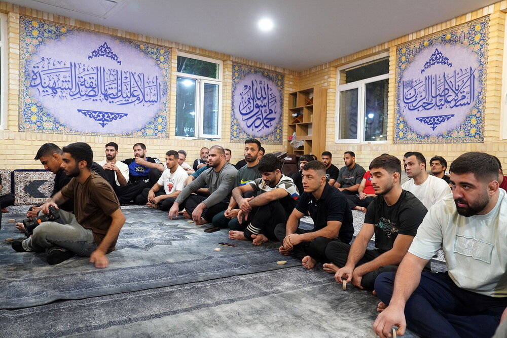 بازدید رئیس ستاد اجرایی فرمان امام از کمپ تیم‌های ملی کشتی