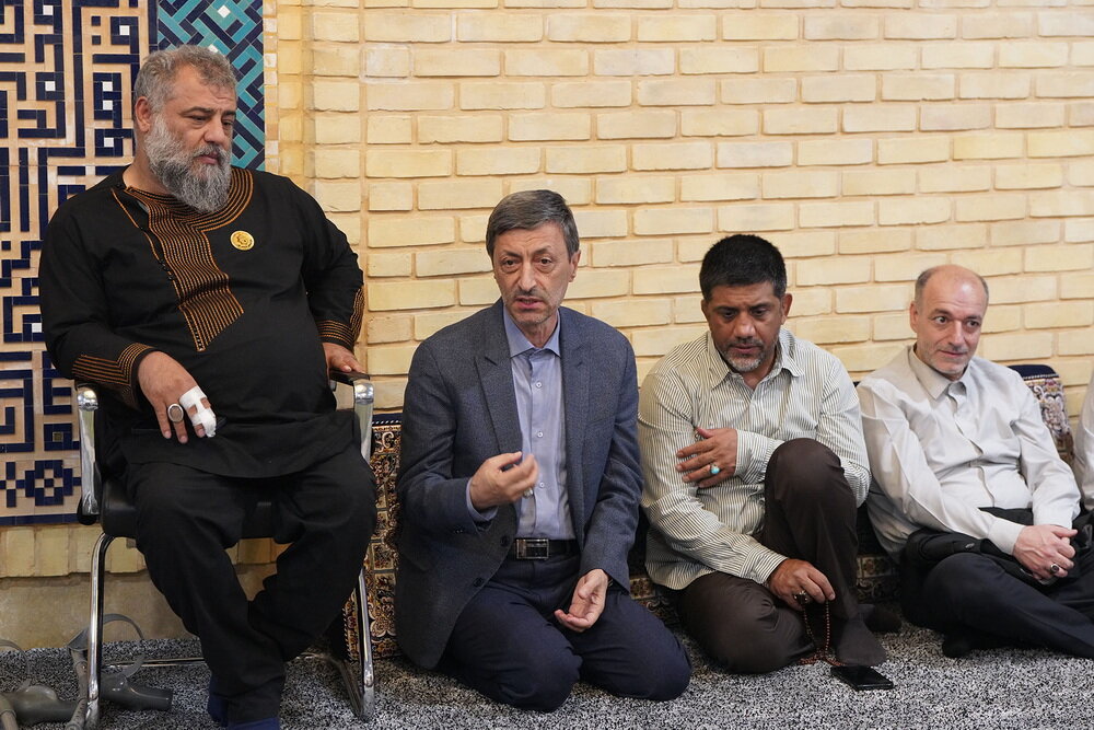 بازدید رئیس ستاد اجرایی فرمان امام از کمپ تیم‌های ملی کشتی