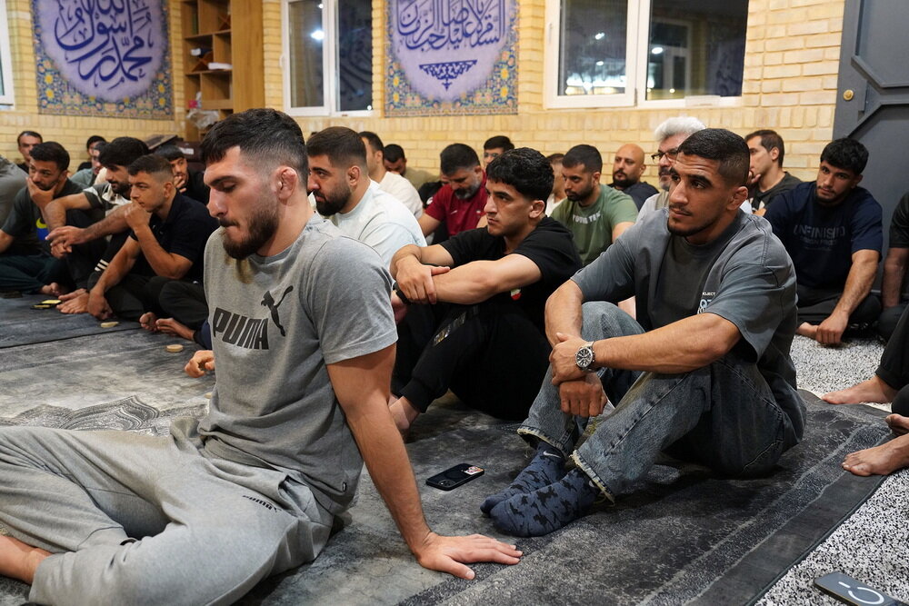 بازدید رئیس ستاد اجرایی فرمان امام از کمپ تیم‌های ملی کشتی