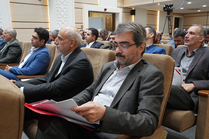نشست سراسری مدیران سازمان اموال و املاک ستاد اجرایی فرمان حضرت امام