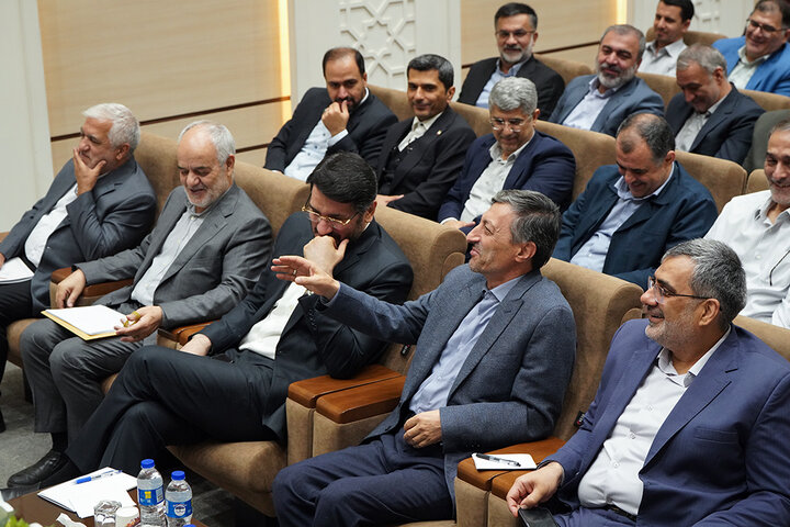 نشست سراسری مدیران سازمان اموال و املاک ستاد اجرایی فرمان حضرت امام