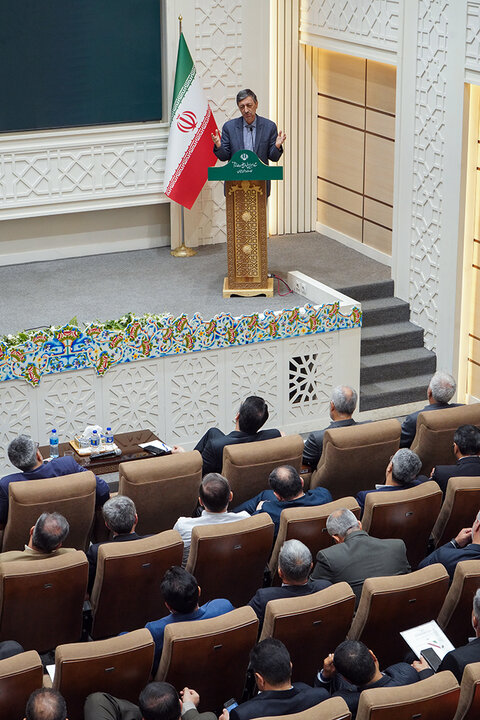 نشست سراسری مدیران سازمان اموال و املاک ستاد اجرایی فرمان حضرت امام
