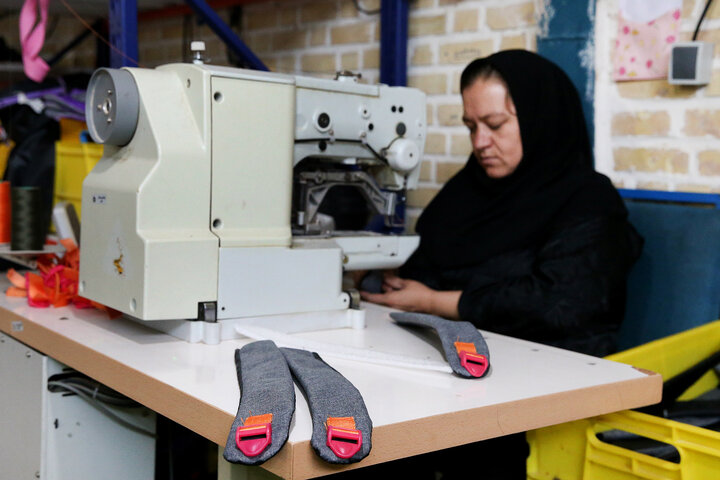 فرآیند آماده‌سازی ۲۵۰ هزار بسته نوشت‌افزار برای دانش‌آموزان مناطق کم‌برخوردار کشور