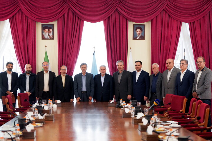 بازدید رئیس ستاد اجرایی فرمان امام و وزیر میراث فرهنگی از آثار حمله دشمن به مجموعه تاریخی سعدآباد