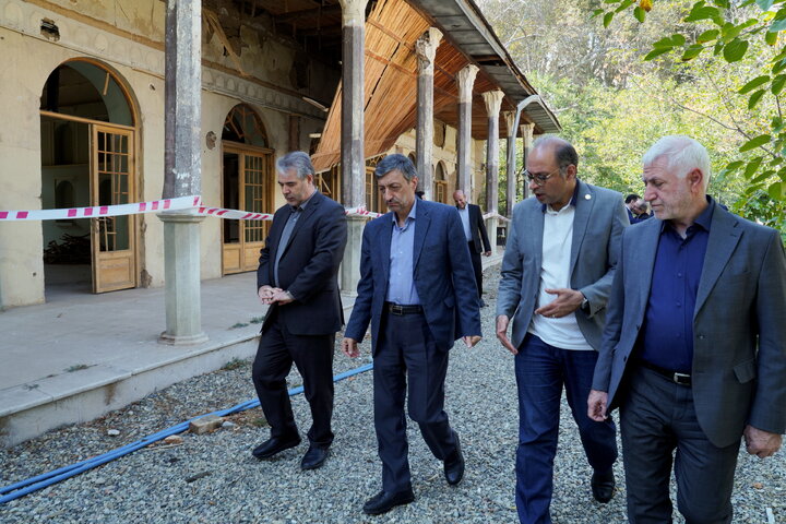بازدید رئیس ستاد اجرایی فرمان امام و وزیر میراث فرهنگی از آثار حمله دشمن به مجموعه تاریخی سعدآباد