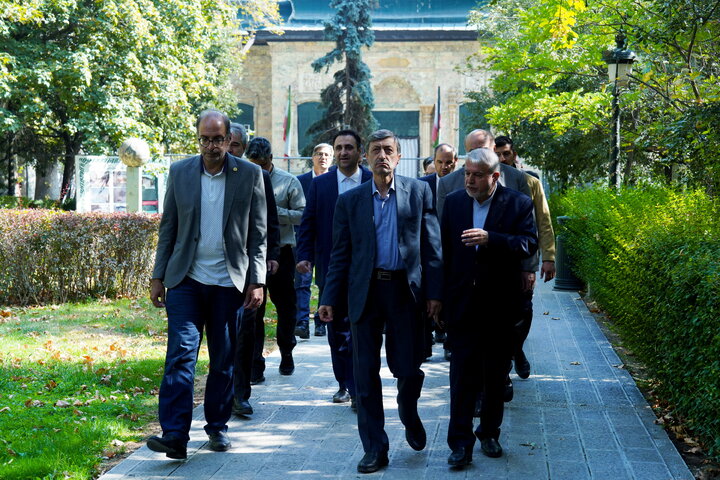 بازدید رئیس ستاد اجرایی فرمان امام و وزیر میراث فرهنگی از آثار حمله دشمن به مجموعه تاریخی سعدآباد