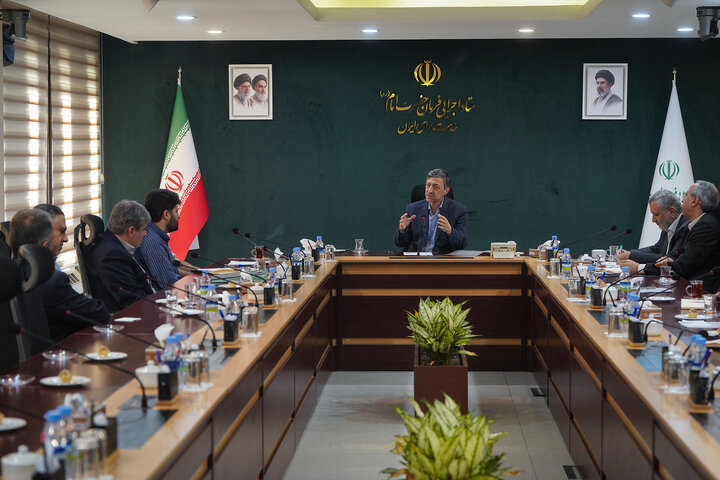 بررسی عملکرد موسسه دانش بنیان برکت با حضور رئیس ستاد اجرایی فرمان امام