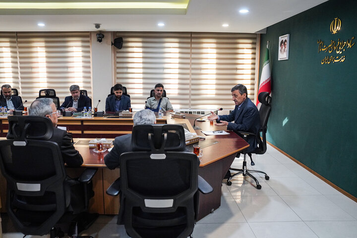 بررسی عملکرد موسسه دانش بنیان برکت با حضور رئیس ستاد اجرایی فرمان امام