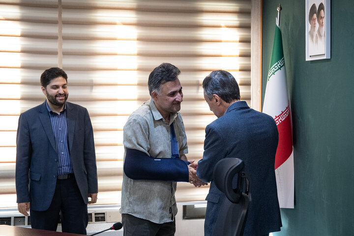 بررسی عملکرد موسسه دانش بنیان برکت با حضور رئیس ستاد اجرایی فرمان امام