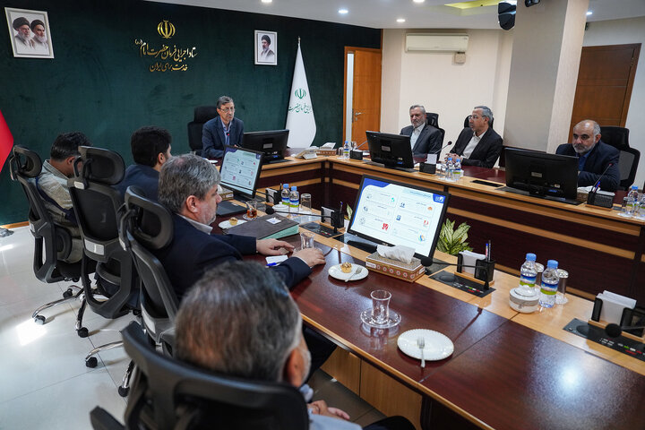 بررسی عملکرد موسسه دانش بنیان برکت با حضور رئیس ستاد اجرایی فرمان امام