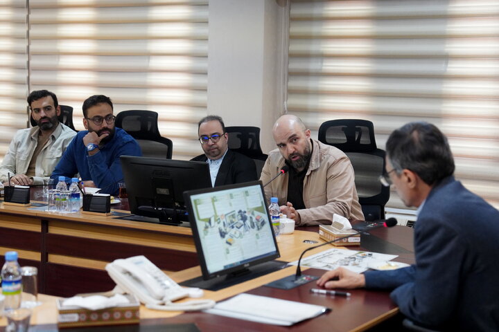 بررسی عملکرد مرکز ارتباطات و اطلاع‌رسانی ستاد اجرایی فرمان امام با حضور سید پرویز فتاح
