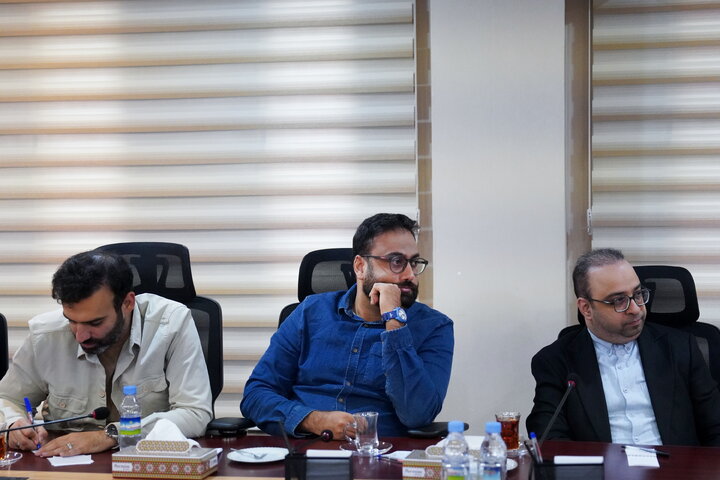 بررسی عملکرد مرکز ارتباطات و اطلاع‌رسانی ستاد اجرایی فرمان امام با حضور سید پرویز فتاح