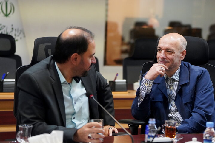 بررسی عملکرد مرکز ارتباطات و اطلاع‌رسانی ستاد اجرایی فرمان امام با حضور سید پرویز فتاح