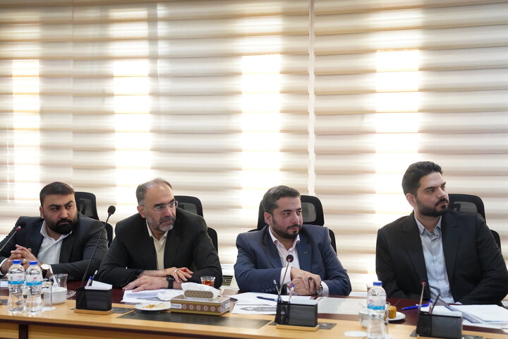 بررسی عملکرد معاونت مالی و اداری ستاد با حضور سید پرویز فتاح