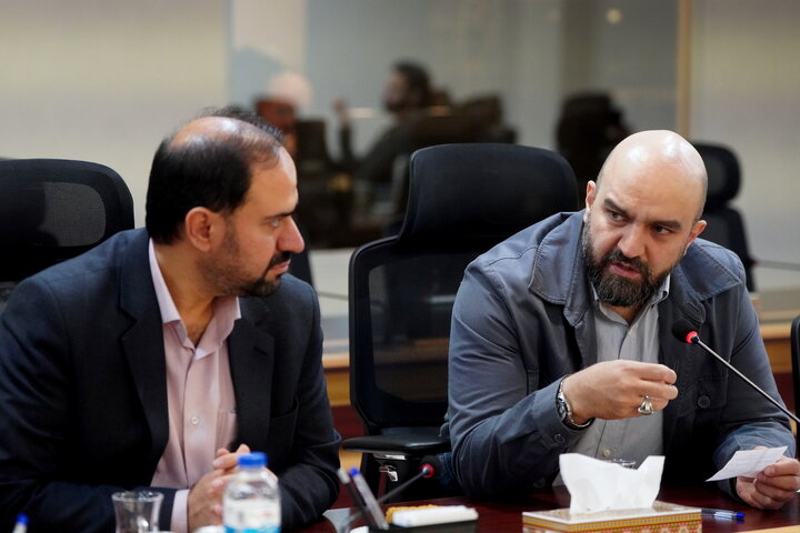 بررسی عملکرد معاونت مالی و اداری ستاد با حضور سید پرویز فتاح