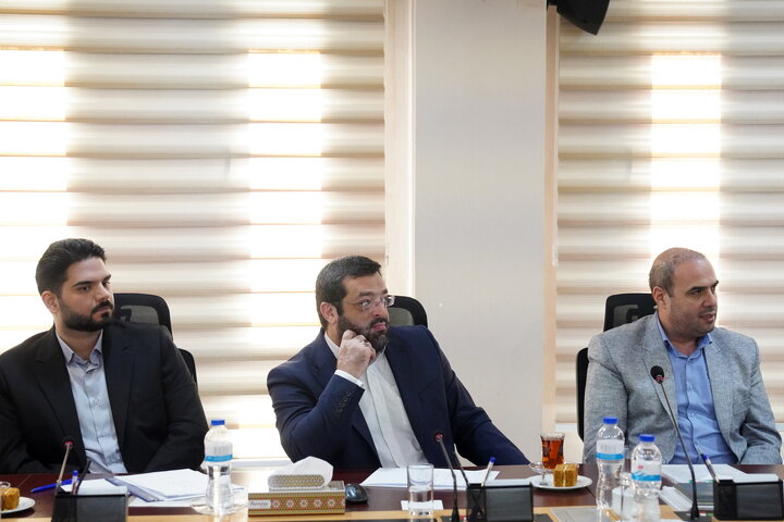 بررسی عملکرد معاونت مالی و اداری ستاد با حضور سید پرویز فتاح