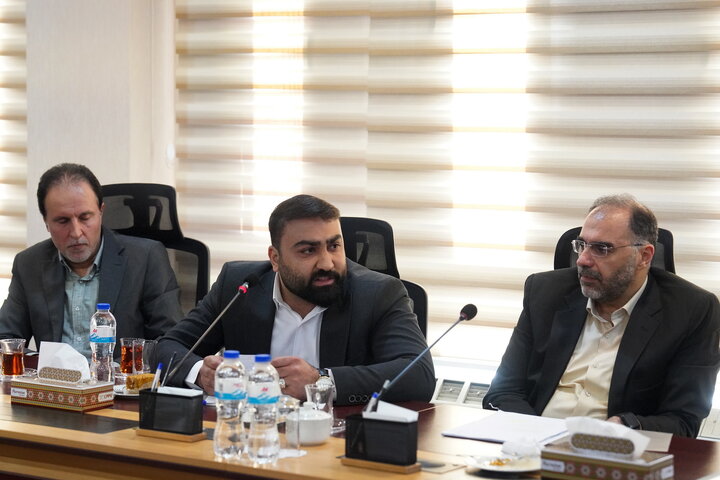 بررسی عملکرد معاونت مالی و اداری ستاد با حضور سید پرویز فتاح