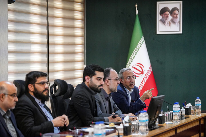 بررسی عملکرد حوزه ریاست ستاد اجرایی فرمان امام با حضور فتاح
