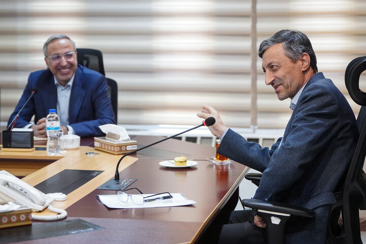 بررسی عملکرد حوزه ریاست ستاد اجرایی فرمان امام با حضور فتاح
