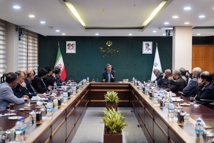بررسی عملکرد حوزه ریاست ستاد اجرایی فرمان امام با حضور فتاح