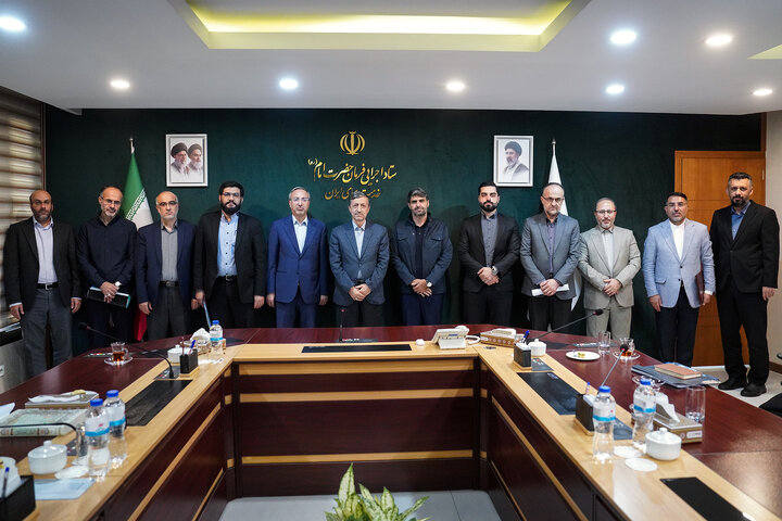 بررسی عملکرد حوزه ریاست ستاد اجرایی فرمان امام با حضور فتاح