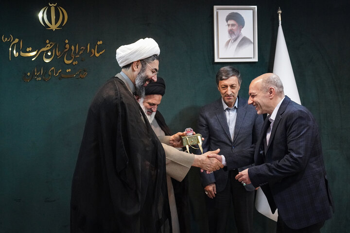 دیدار رئیس نهاد رهبری در دانشگاه‌ها با سید پرویز فتاح