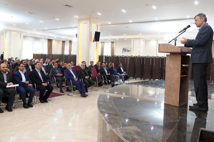 تقدیر از شرکت‌های برتر ستاد اجرایی فرمان امام در هشتمین دوره جایزه تعالی