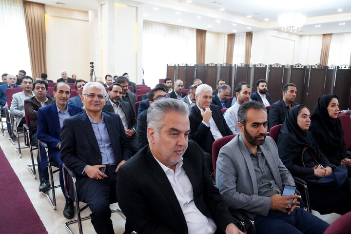 تقدیر از شرکت‌های برتر ستاد اجرایی فرمان امام در هشتمین دوره جایزه تعالی