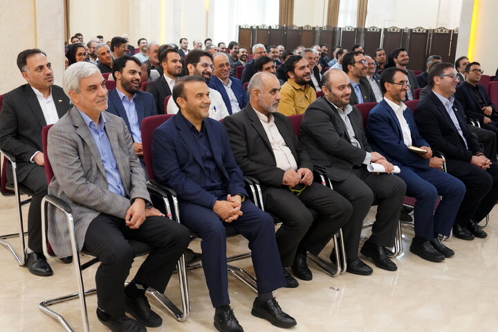 تقدیر از شرکت‌های برتر ستاد اجرایی فرمان امام در هشتمین دوره جایزه تعالی