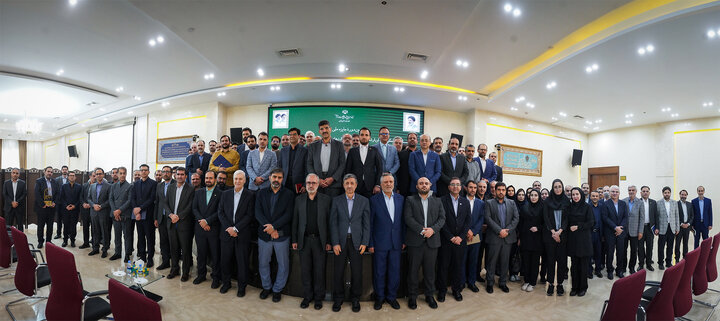 تقدیر از شرکت‌های برتر ستاد اجرایی فرمان امام در هشتمین دوره جایزه تعالی