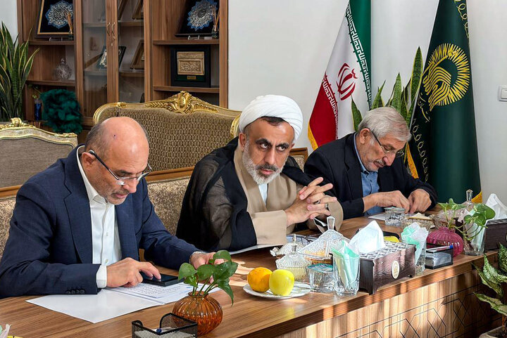 جلسه هیأت امنای ستاد اجرایی فرمان امام در حرم مطهر امام رضا(ع)