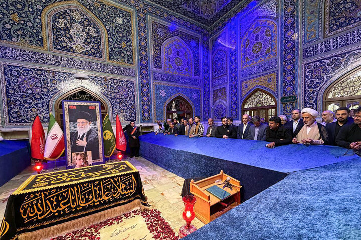 جلسه هیأت امنای ستاد اجرایی فرمان امام در حرم مطهر امام رضا(ع)