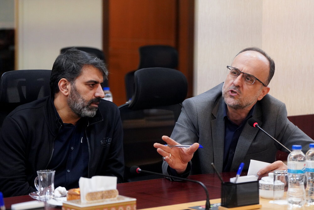 بررسی گزارش‌های ارتباطات مردمی ستاد اجرایی فرمان امام با حضور فتاح